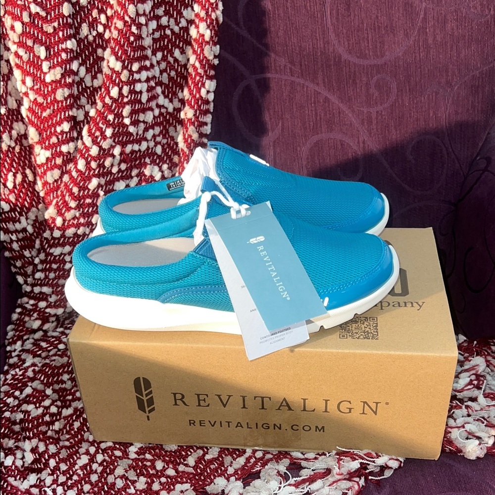 NIB REVITALIGN Women's Harper Slide Mule Women’s 7 Blue